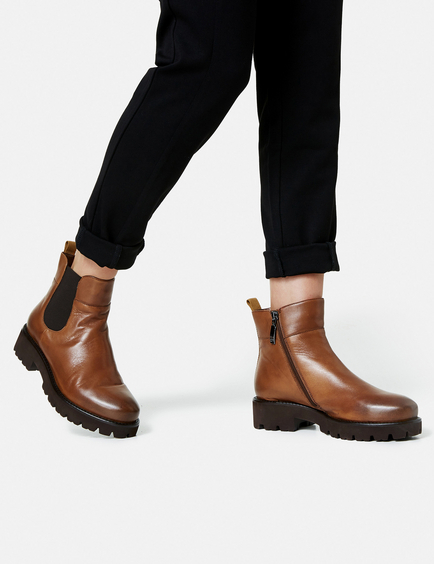 sporty chelsea boots