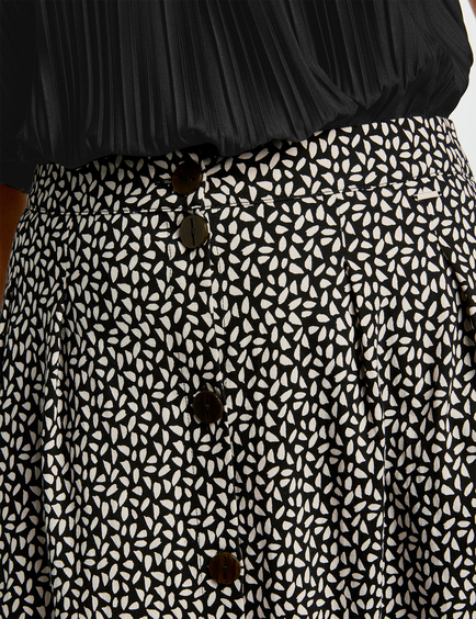 Midi Skirt With A Button Placket In Black Gerry Weber