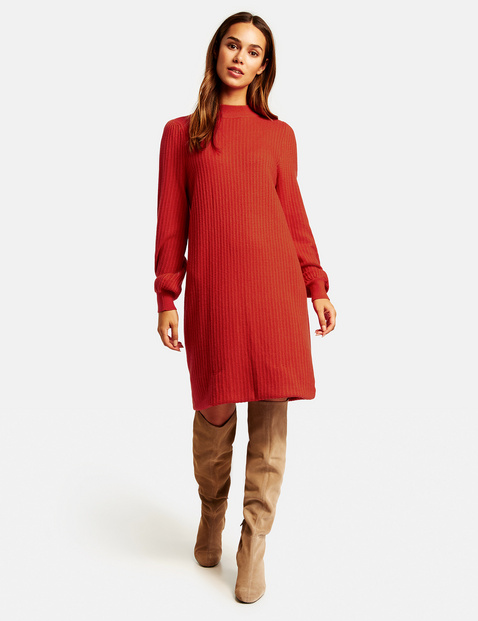 red knit dress with sleeves