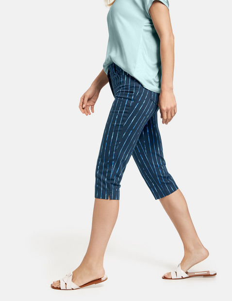 striped capri pants