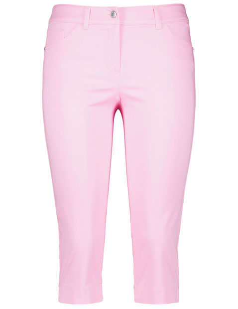 pink capri trousers